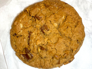 Au Bo Pain - Chocolate Walnut Oatmeal Cookie